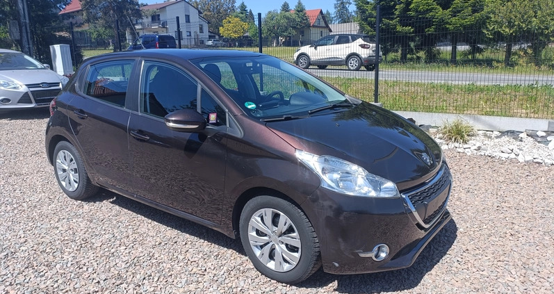 Peugeot 208 cena 15900 przebieg: 211000, rok produkcji 2013 z Dobrzyca małe 154